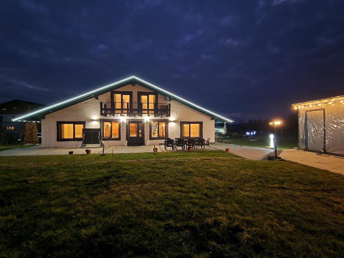 Cabana Supporter -Supporter Chalet Порумбаку-де-Сус Экстерьер фото